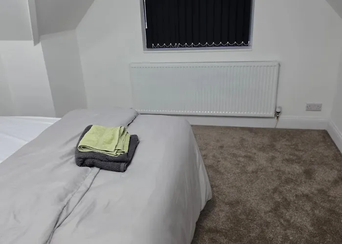 Apartment Dress To Impress 3 Leeds (West Yorkshire)